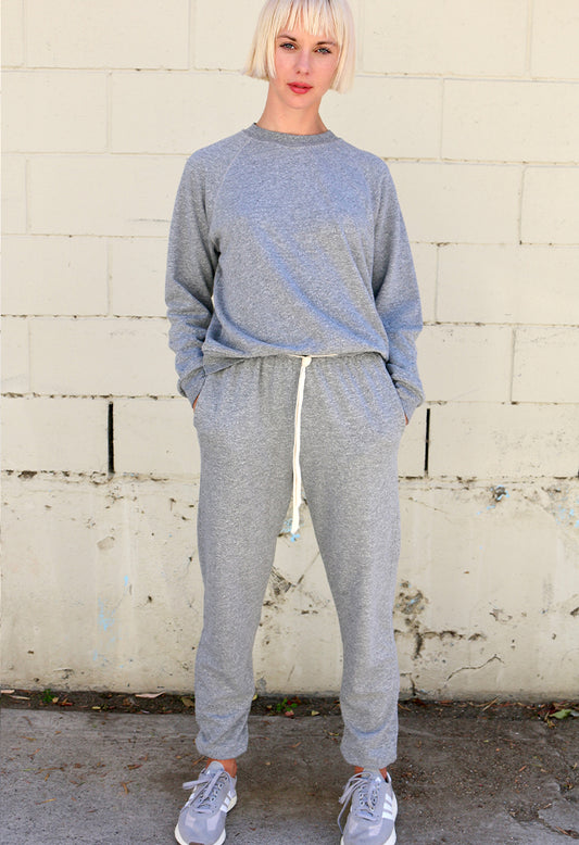 the raglan sweatshirt - heather grey